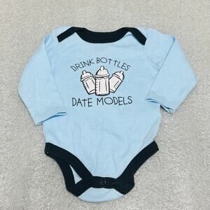 Swiggles Baby Boy Drink Bottles Date Models Onesie Body Suit 6-9 Months
